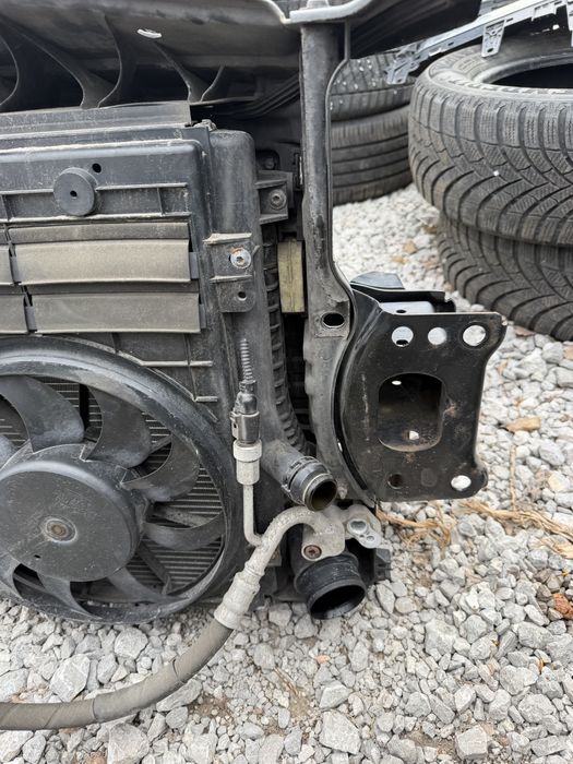 Маска с радиатори перка и греда Volkswagen Golf 6 2.0tdi