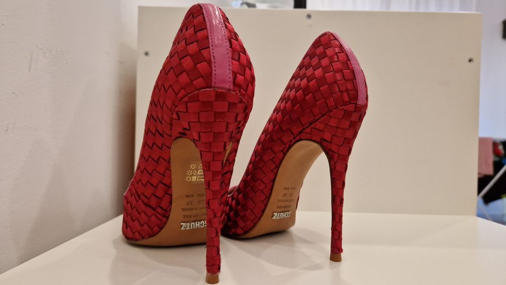 Pantofi cu toc Schutz 37