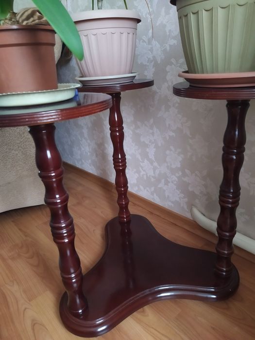 Подставка под цветы. Пальма Панданус.