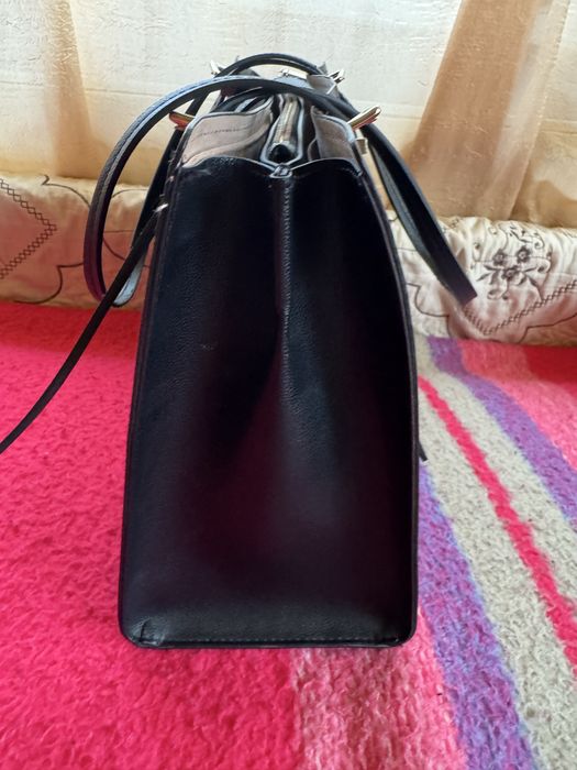 Geanta din piele impecabila