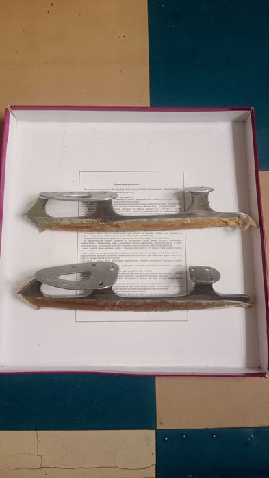 Лезвия на фигурные коньки