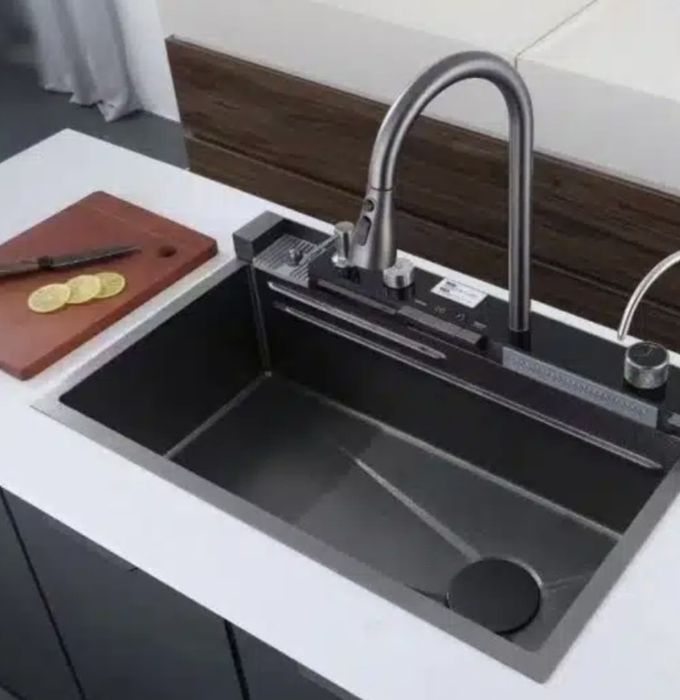 Zugrăveli, finisaje și reparații interioare și exterioare