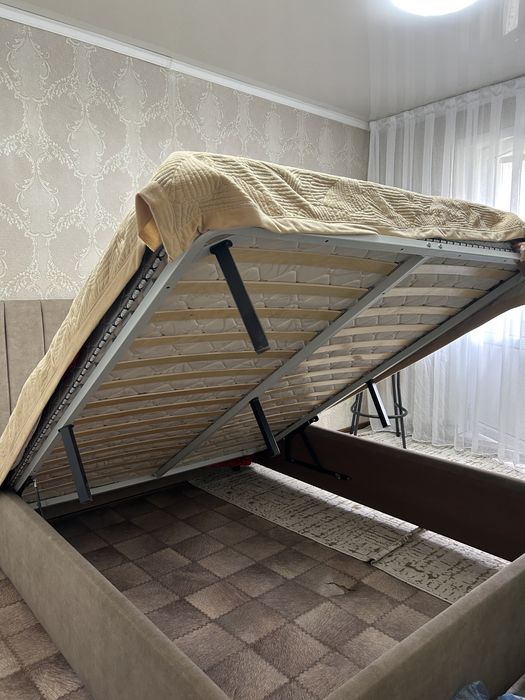 Дауспальная кровать