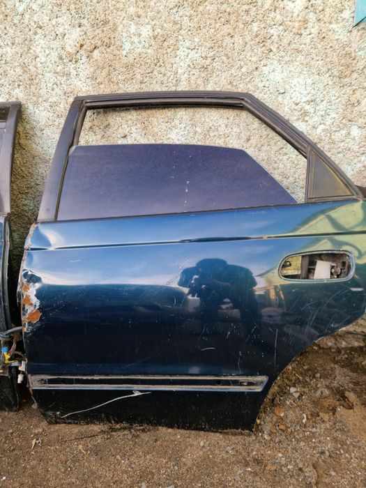 Продам запчасти от тойота карина е