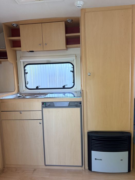 Rulota Delta 3900 EK,an 2002,2-3 pers,Mover,baie ,wc fix
