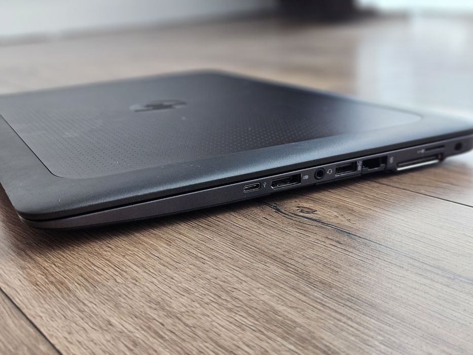 Laptop Gaming Hp Zbook Intel i7 6th, 8GB DDR4, 2 placi video AMD FirePro, SSD 512GB, 15.6 FHD