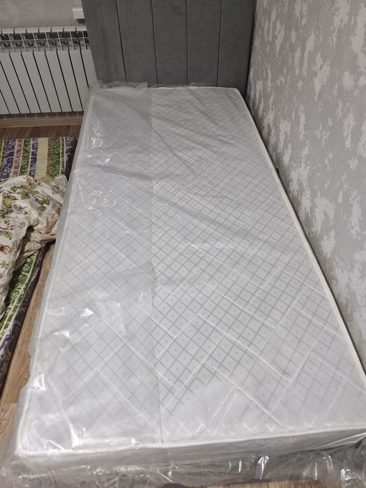 2 Новыйх матраса 90×200