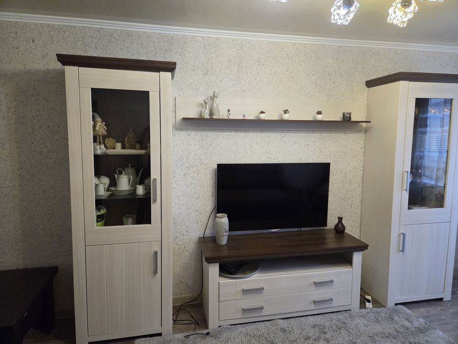 Продам стенку в зал