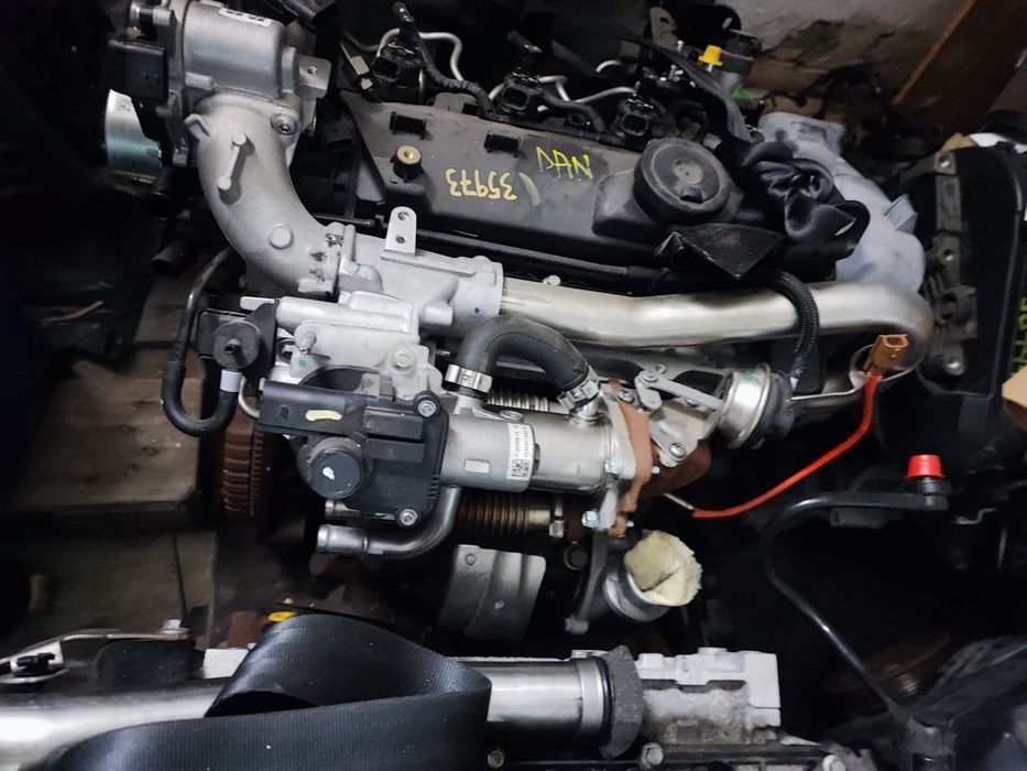 Vînd motor 1.5 dci euro5 dacia renault 2014