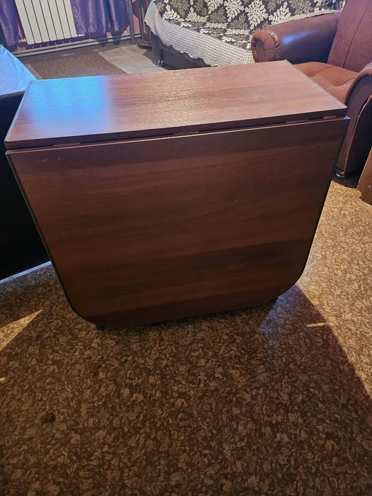 Продается раздвижной стол
