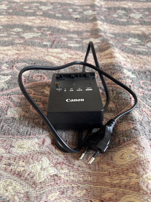 Canon eos 80D на гарантии