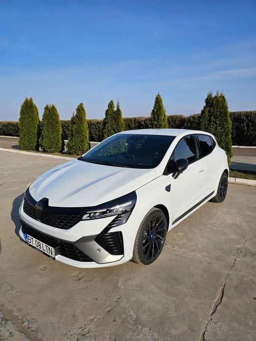Renault Clio Renault Clio Esprit Alpin nou , nivel maxim de echipare , an 2025 .