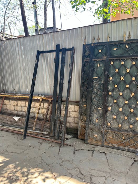 Ворота ,калитка железные б/у