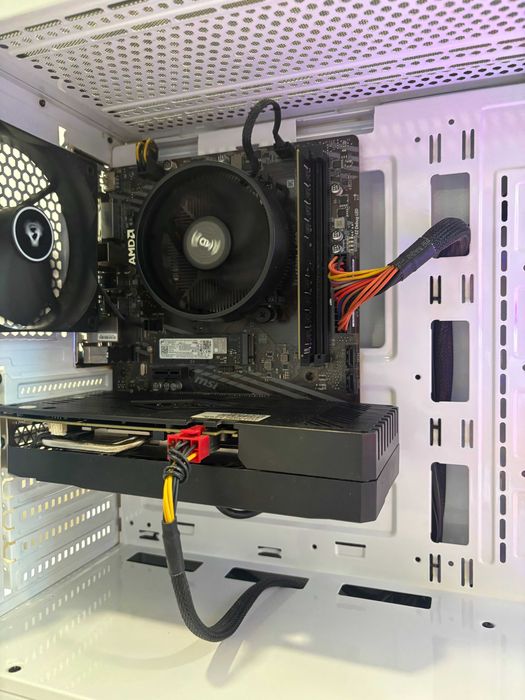 Геймърски компютър AMD Ryzen 5 3600, RTX 3060 12GB, 16GB ram