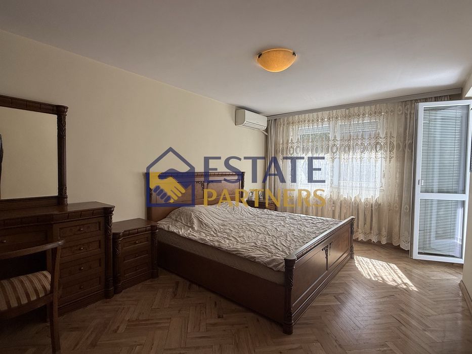 Дава се под наем Тристаен апартамент в Пловдив, Център - 125 кв.м за 1000 € - Снимка #12