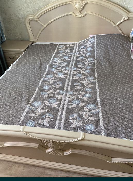 Продам покрывало и подушки