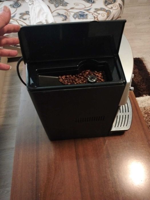 Espressor DeLonghi Magnifica