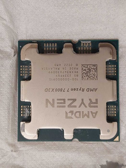 AMD Ryzen 7 7800X3D + Gigabyte B650 Eagle AX Wi-Fi 6E Rev. 1.2