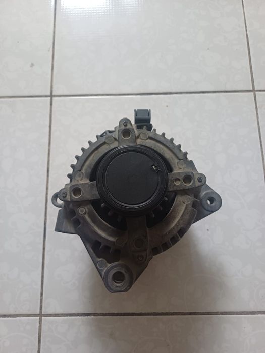 Генератор тойота 2.4  камри раф 4