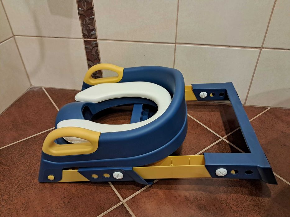 Детска сгъваема тоалетна чиния със стълбички