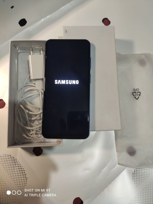 Продам телефон samsung a74