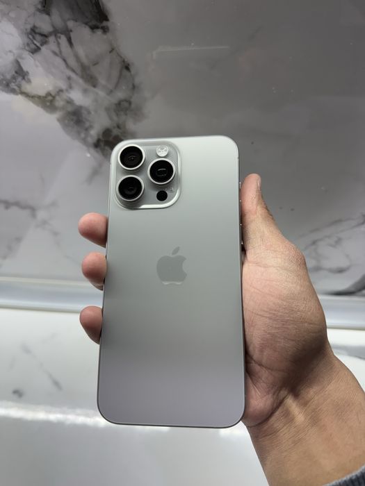 Iphone 15 pro max natural