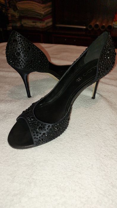 ALDO туфли чёрные с камешками продаю