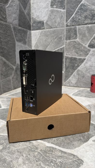 Mini PC Fujitsu Esprimo Q556 i3/12GB(DDR4)/1TB SSD/Serial/DVD-RW + Tastatura Mouse