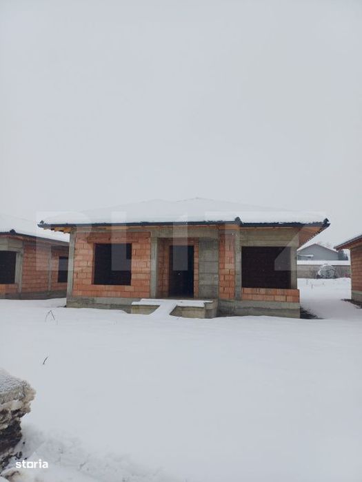 Casa individuala la rosu 103-108mp, situata intr-un cartier nou in Mih