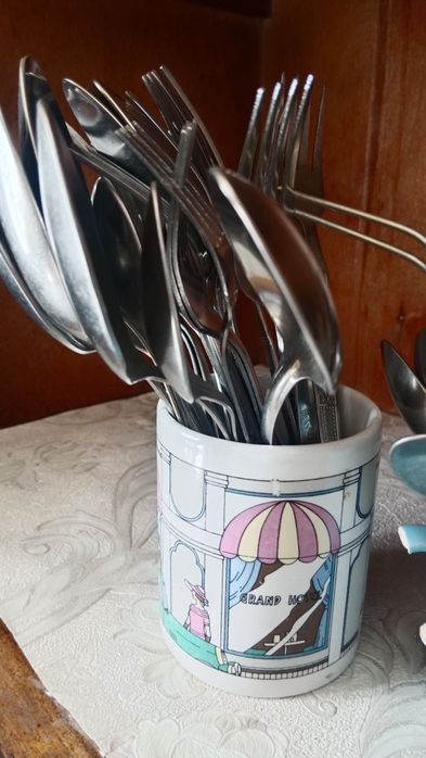 Посуда столовая разная