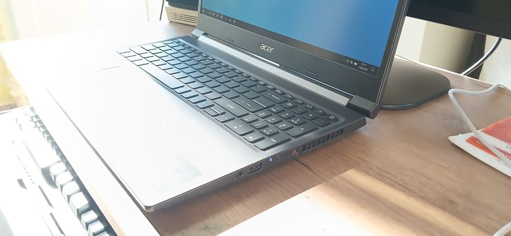 Laptop Gaming Acer Aspire 7