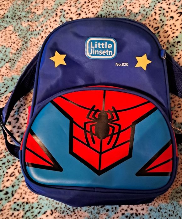 Продаются рюкзаки на девочку и мальчика