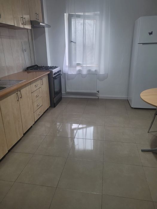 Inchiriez Apartament 2 camere