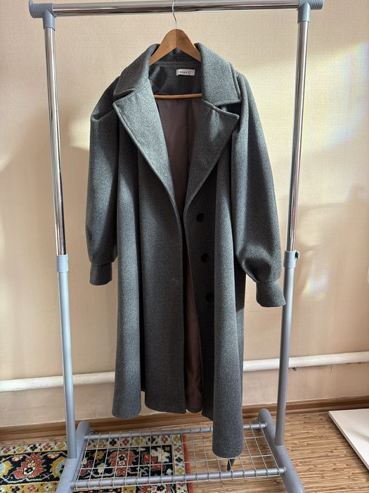 Пальто теплое, длинное