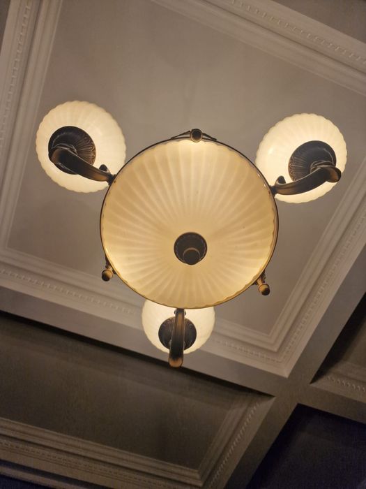 Люстра очень стильная