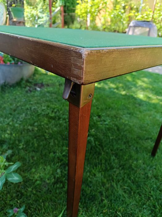 Стара английска сгъваема маса за игра на карти
