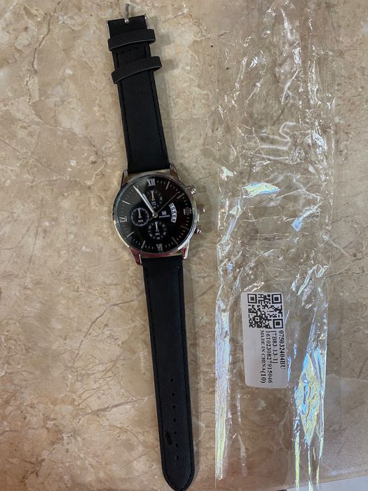 Дамски часовник.