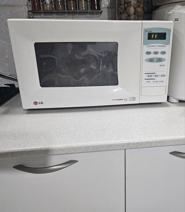 Микроволновка LG бу