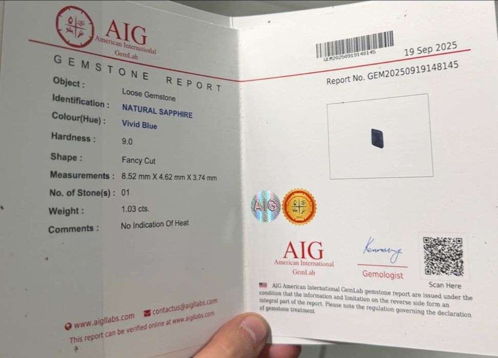 Сапфир Vivid Blue с уникална шлифовка