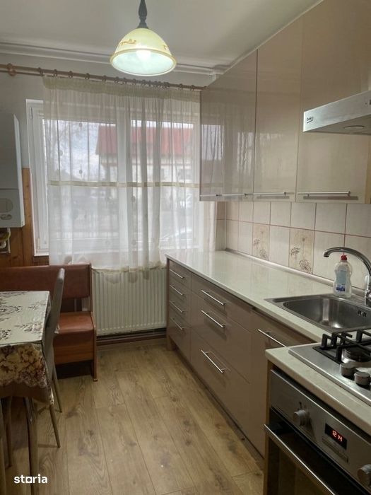 Campina - ap. 2 cam mobilat - 280 Euro/Luna