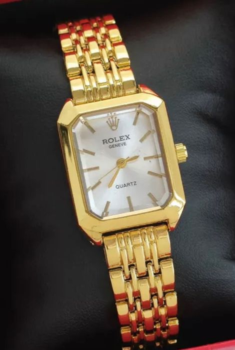 Продам женские часы