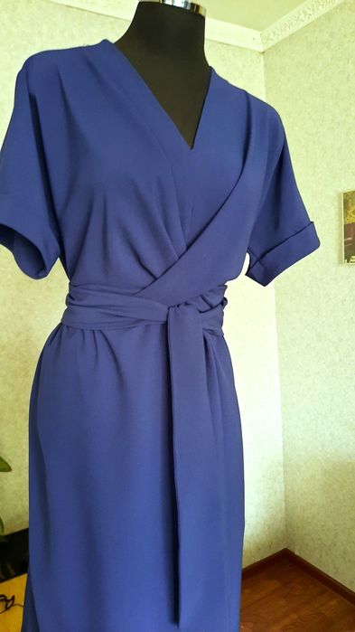 Платье с имитация запаха.