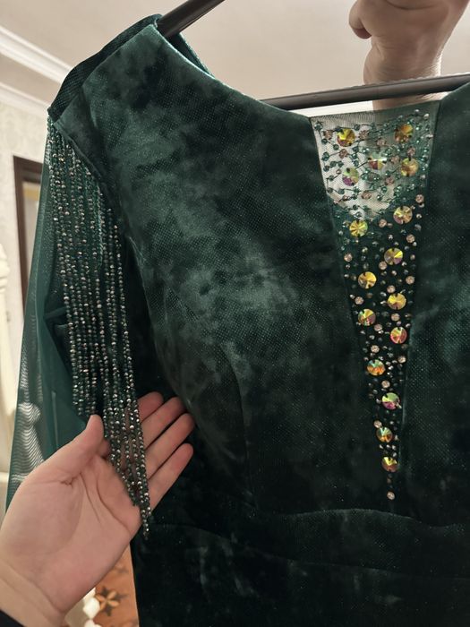 Вечерние платья.