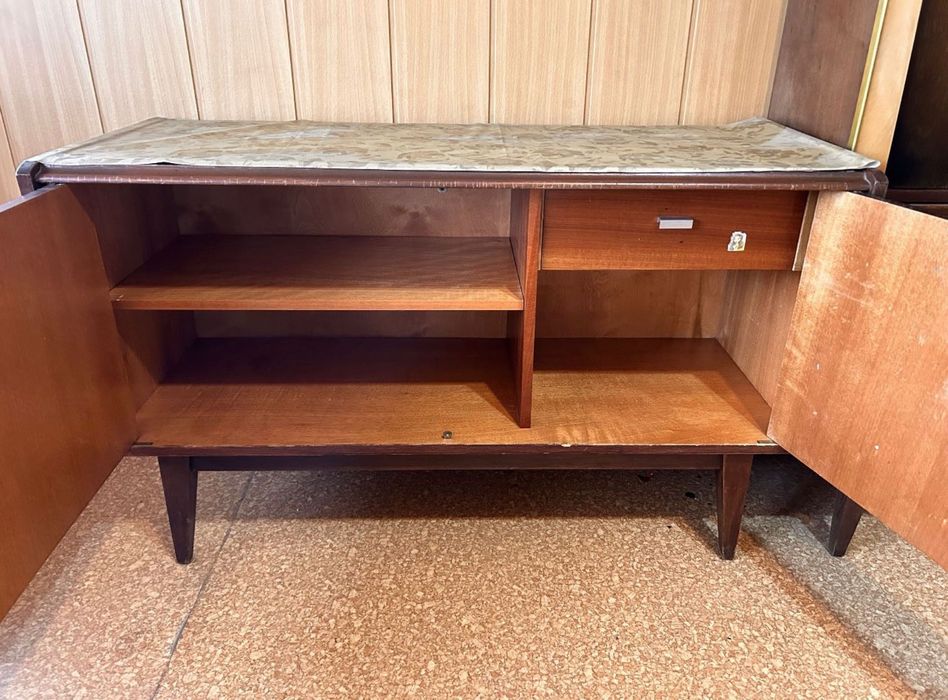 Сервант и комод на ножках