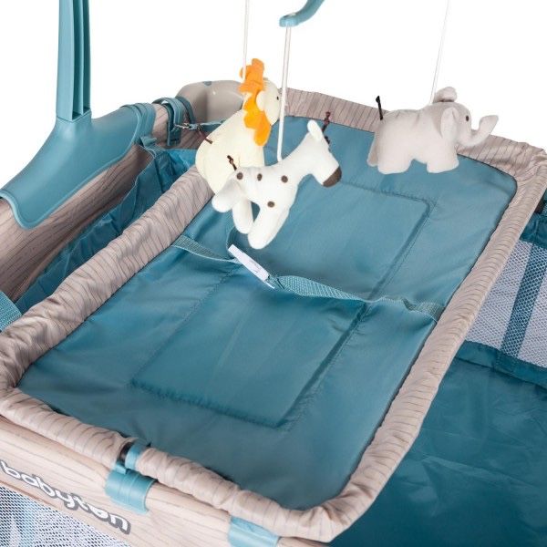 Манеж-кроватка.