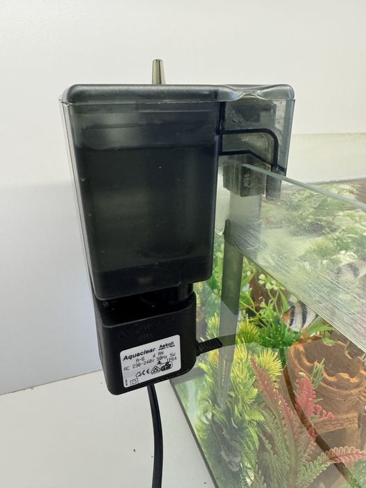 Срочно! Аквариум с рыбками