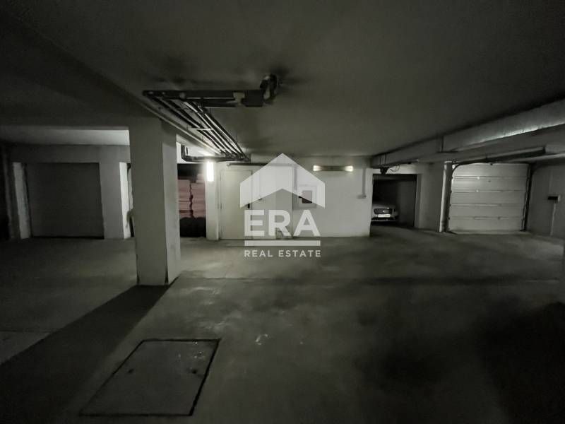 Дава се под наем Гараж / Паркомясто в София, Лозенец - 22 кв.м за 155 € - Снимка #2