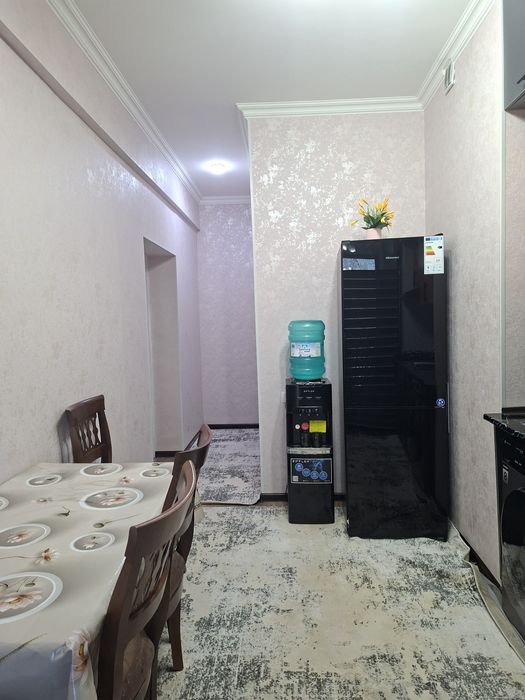 ПРОДАЁТСИЯ КВАРТИРА Навастройка Новый Ремон Мебыл всё остаётсия