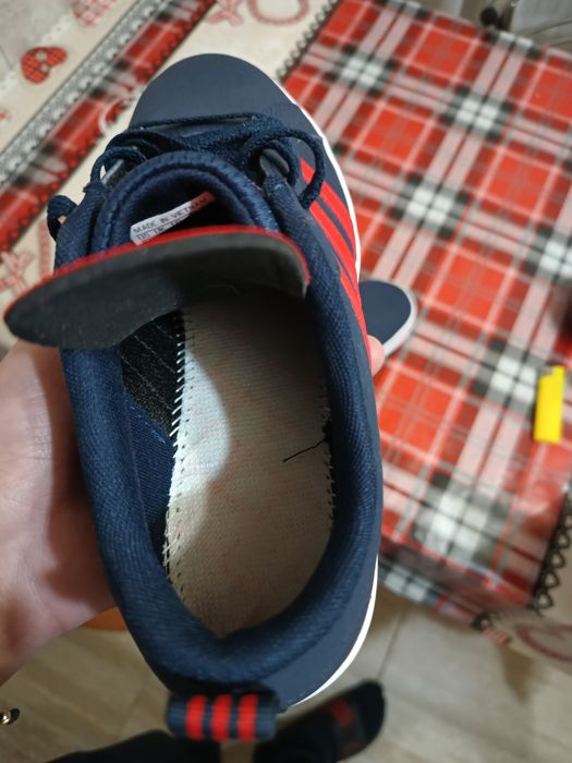 Vând adidas art b74317