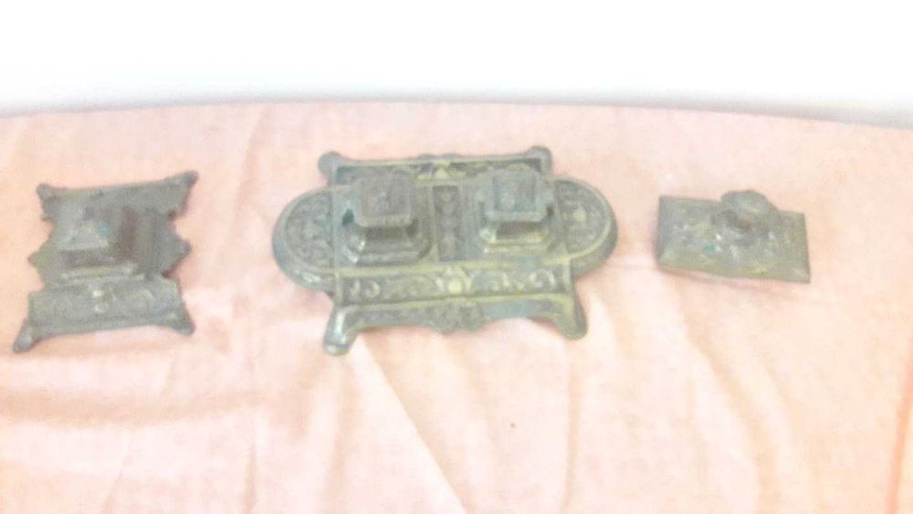 Calimara de birou din bronz doroc